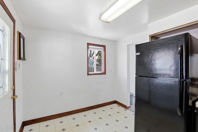1407 E Nebraska Ave, Spokane, WA 99208