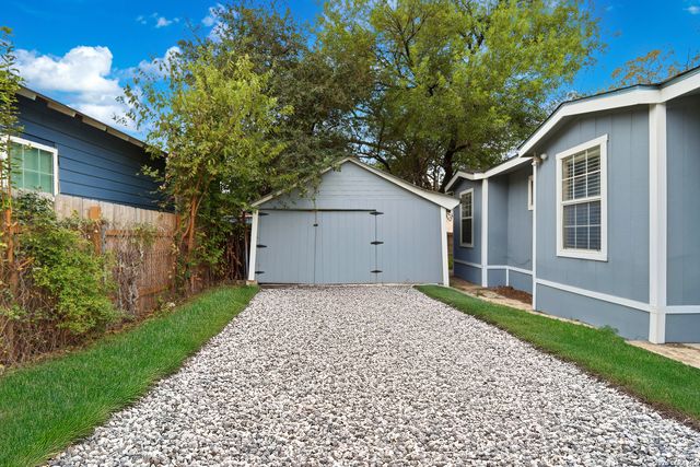 118 Tipton, San Antonio, TX 78204