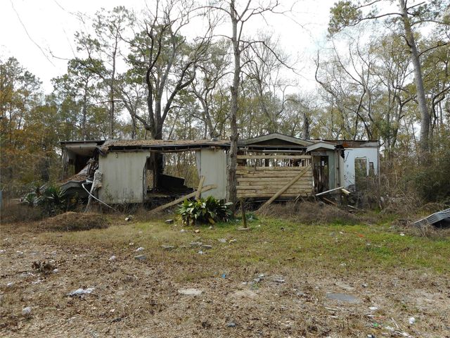 111 County Road 3891 N, Cleveland, TX 77328