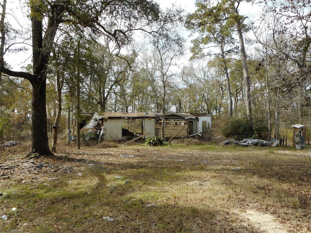 111 County Road 3891 N, Cleveland, TX 77328