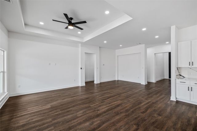 242 Amaranta LN, Dale, TX 78616