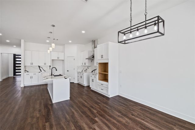 242 Amaranta LN, Dale, TX 78616