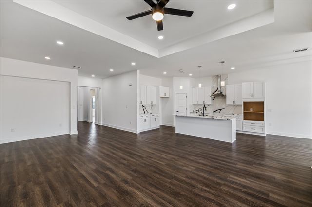 242 Amaranta LN, Dale, TX 78616