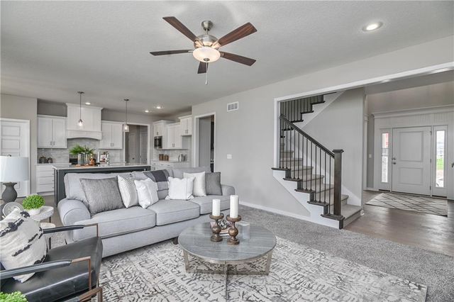 2696 W Park Street, Olathe, KS 66061