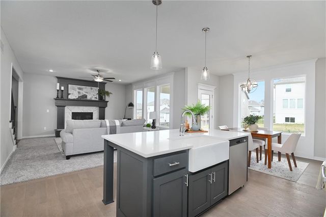 2696 W Park Street, Olathe, KS 66061