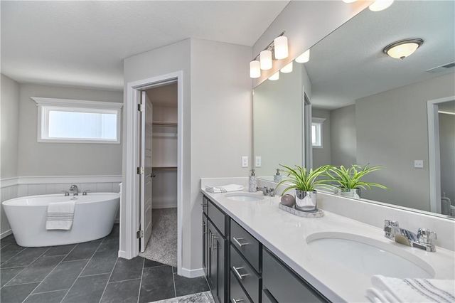 2696 W Park Street, Olathe, KS 66061