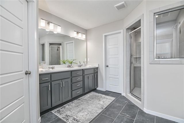 2696 W Park Street, Olathe, KS 66061