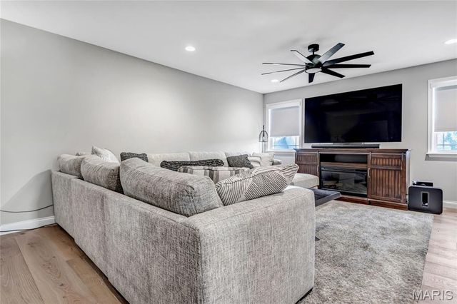 1016 Bellevaux Place, St Charles, MO 63301