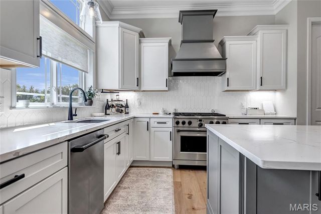 1016 Bellevaux Place, St Charles, MO 63301