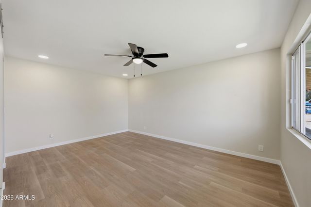 252 E 9TH Drive, Mesa, AZ 85210