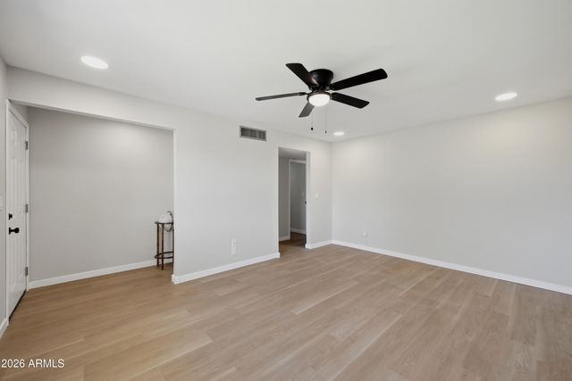 252 E 9TH Drive, Mesa, AZ 85210