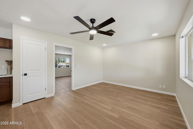 252 E 9TH Drive, Mesa, AZ 85210