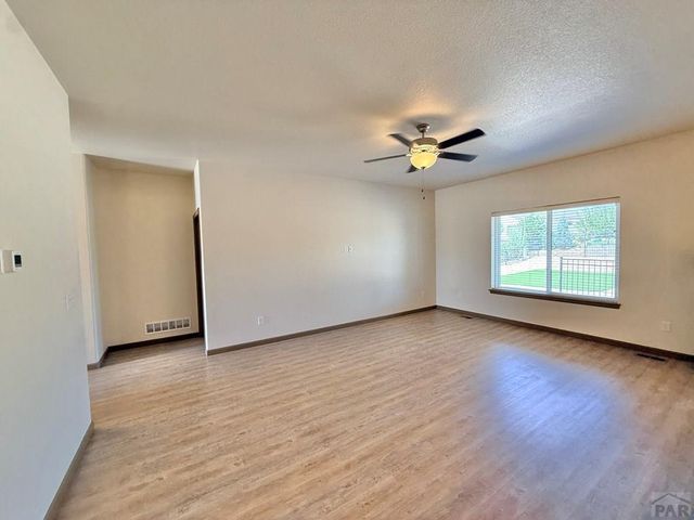 1631 Positano Ct, Pueblo, CO 81008