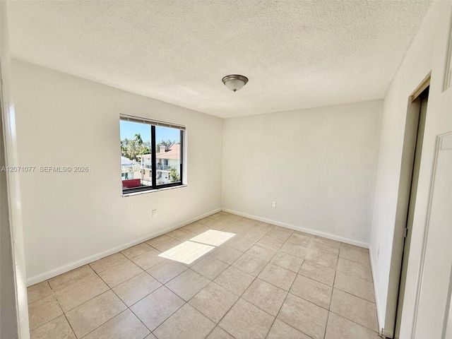 1530 SW 2nd Street 304, Miami, FL 33135