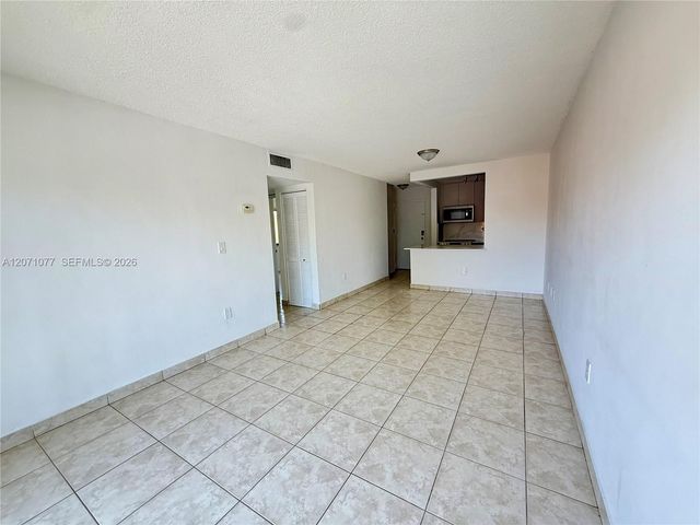 1530 SW 2nd Street 304, Miami, FL 33135