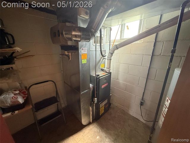 6401 Kenilworth Street, Dearborn, MI 48126