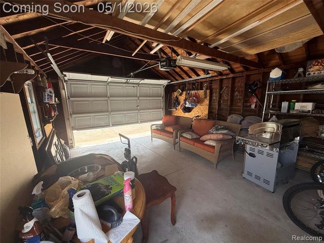 6401 Kenilworth Street, Dearborn, MI 48126