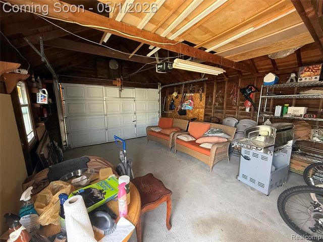 6401 Kenilworth Street, Dearborn, MI 48126