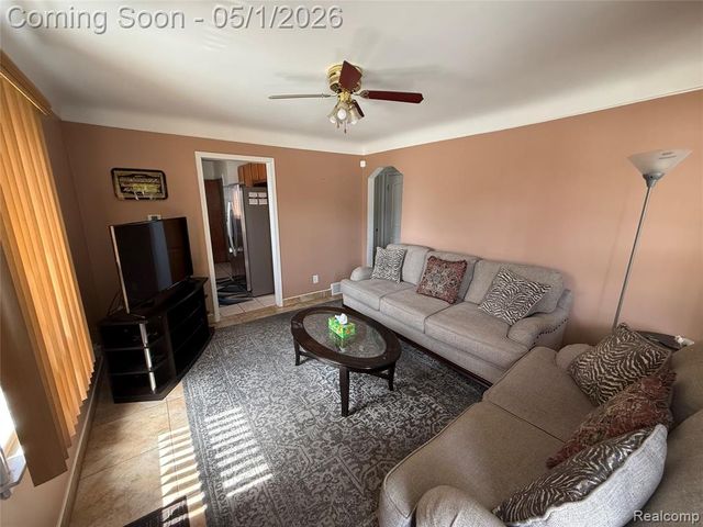 6401 Kenilworth Street, Dearborn, MI 48126