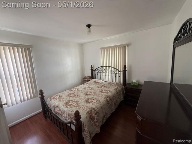 6401 Kenilworth Street, Dearborn, MI 48126