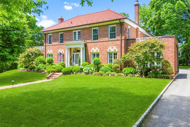 30 Elm Avenue, Larchmont, NY 10538