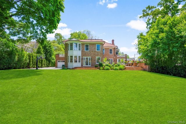 30 Elm Avenue, Larchmont, NY 10538
