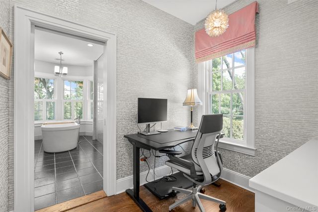 30 Elm Avenue, Larchmont, NY 10538