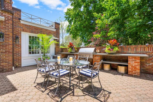 30 Elm Avenue, Larchmont, NY 10538