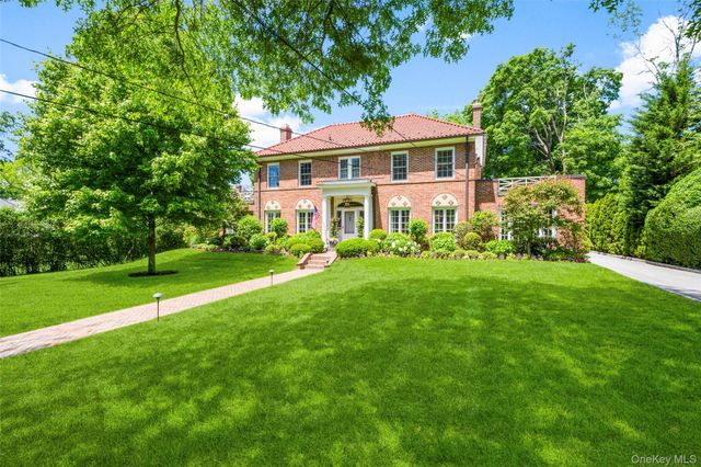 30 Elm Avenue, Larchmont, NY 10538