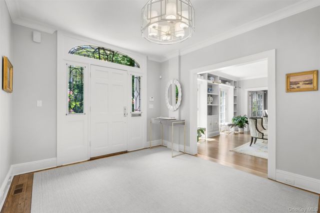 30 Elm Avenue, Larchmont, NY 10538