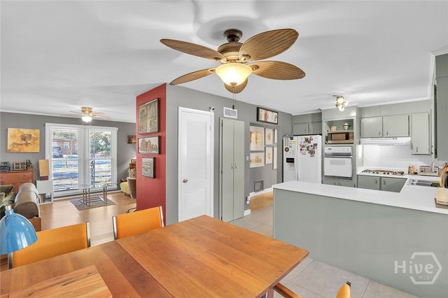 807 Dyches Drive, Savannah, GA 31406