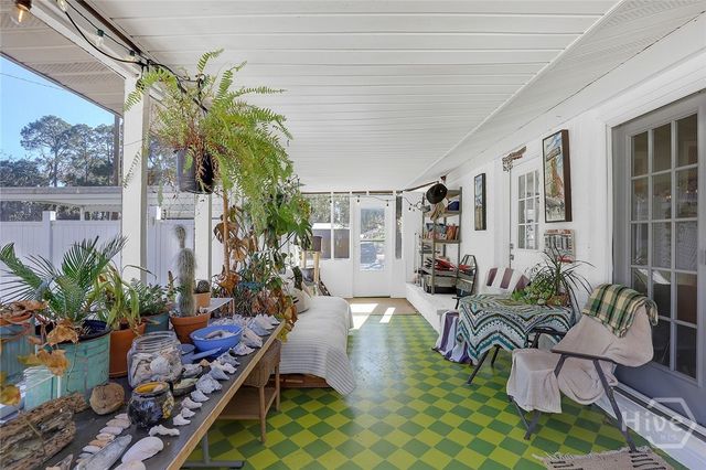 807 Dyches Drive, Savannah, GA 31406