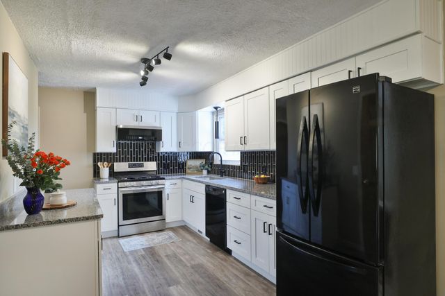 150 Conner Lane, Lewis Center, OH 43035