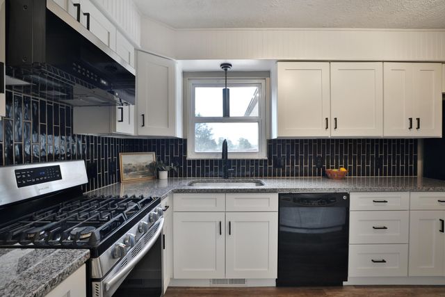 150 Conner Lane, Lewis Center, OH 43035