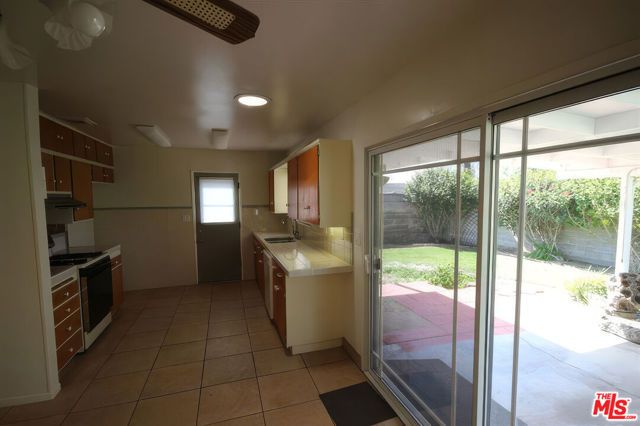 1051 Gill Avenue, Port Hueneme, CA 93041