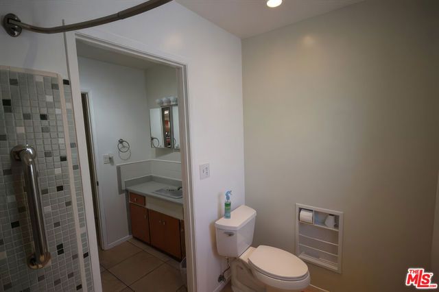 1051 Gill Avenue, Port Hueneme, CA 93041