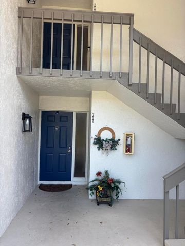 60 Pelican Pointe Drive 1020, Delray Beach, FL 33483