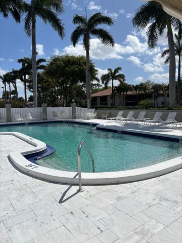 60 Pelican Pointe Drive 1020, Delray Beach, FL 33483