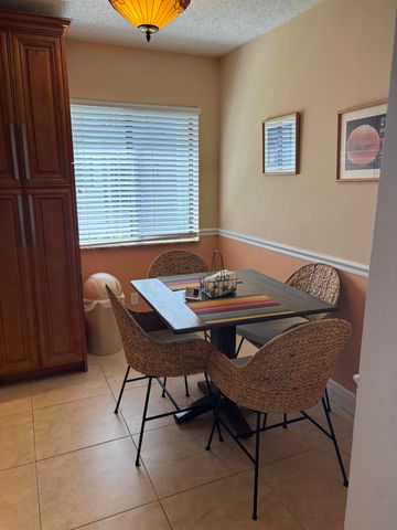 60 Pelican Pointe Drive 1020, Delray Beach, FL 33483