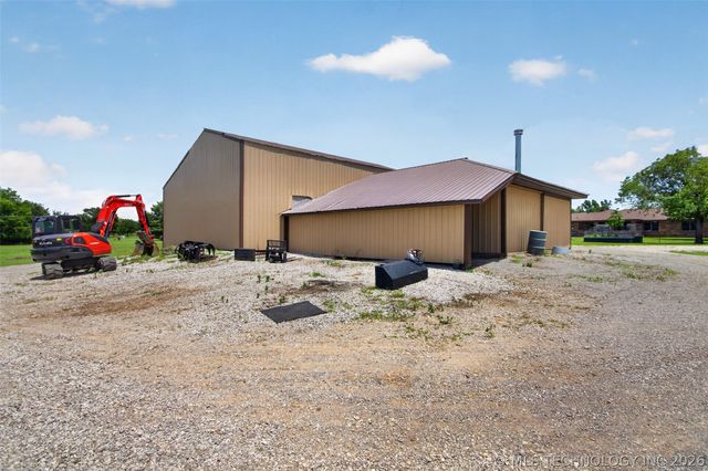 20662 S Carefree Drive, Claremore, OK 74019