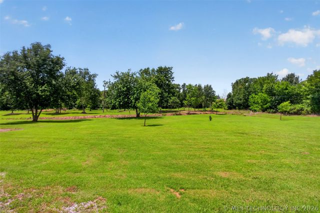 20662 S Carefree Drive, Claremore, OK 74019