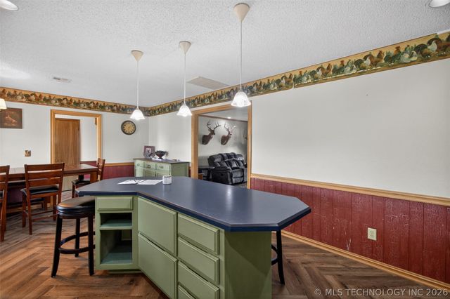 20662 S Carefree Drive, Claremore, OK 74019