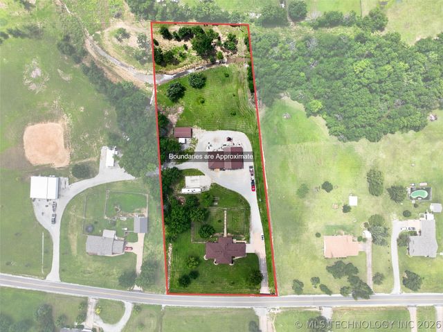 20662 S Carefree Drive, Claremore, OK 74019