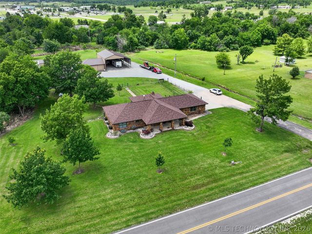 20662 S Carefree Drive, Claremore, OK 74019