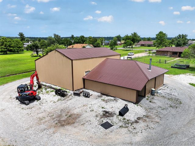 20662 S Carefree Drive, Claremore, OK 74019