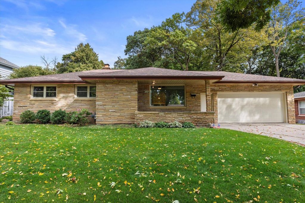 3436 S 95th STREET, Milwaukee, WI 53227