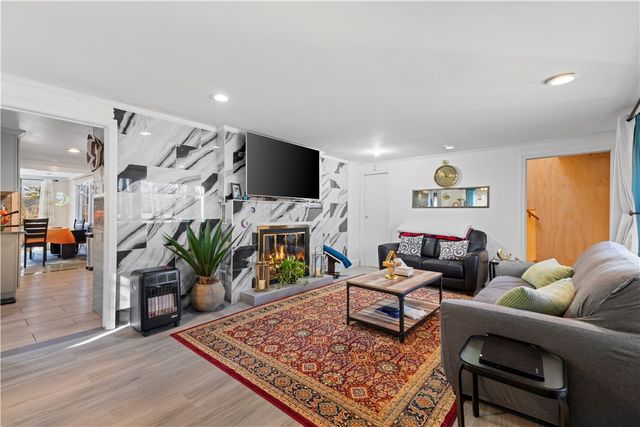 215 Rocky Point Avenue, Warwick, RI 02889