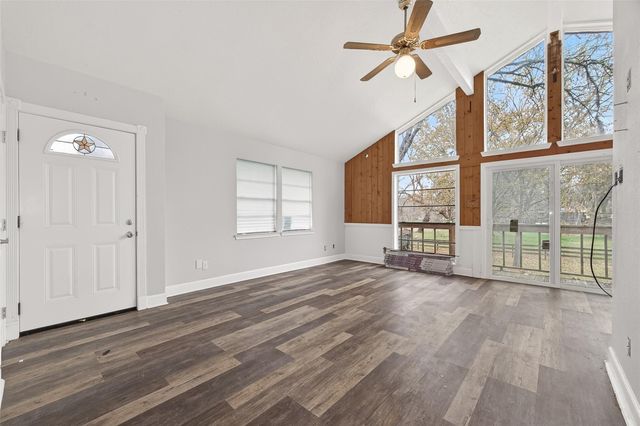 710 Pony Lane, Wallis, TX 77485