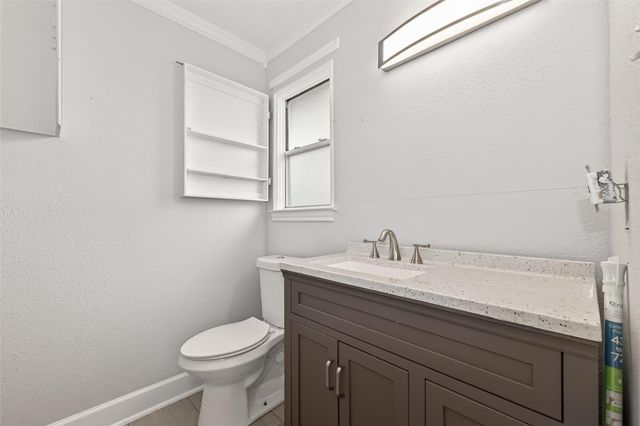 710 Pony Lane, Wallis, TX 77485