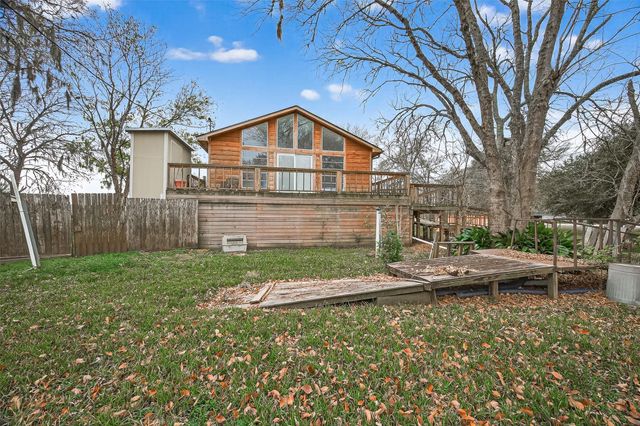 710 Pony Lane, Wallis, TX 77485